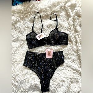 NWT Savage X Fenty bralette and high waisted thong set bra size L panty size M